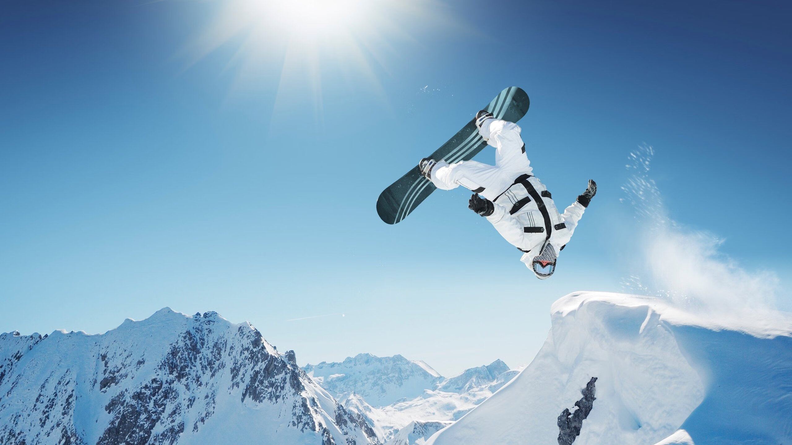 《Rookie:稳步前行,以实力登顶》